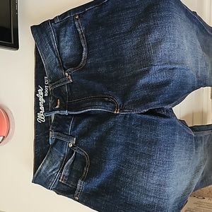 Wrangler jeans. 7×32 woman's dark denim blue. Boot cut.